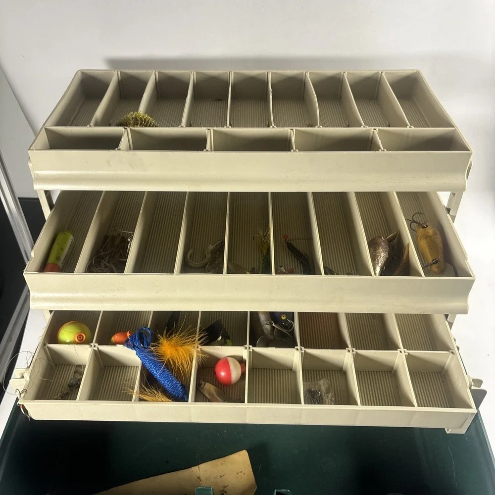 PLANO 3 TRAY FISHING TACKLE BOX - Picture 8 of 8